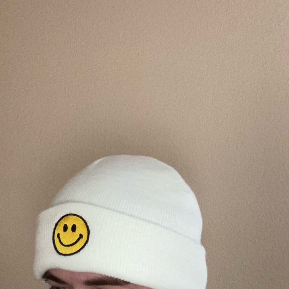 Men’s smiley face beanie matching set white headwear zumiez winter streetwear - Picture 3 of 15